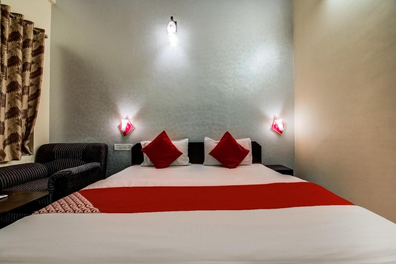 Oyo Hotel Malhotra Jaipur Luaran gambar