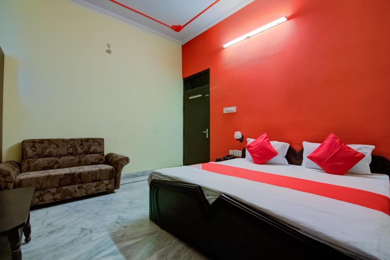 Oyo Hotel Malhotra Jaipur Luaran gambar
