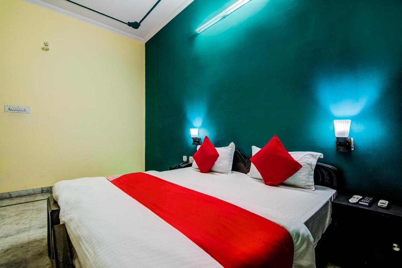Oyo Hotel Malhotra Jaipur Luaran gambar
