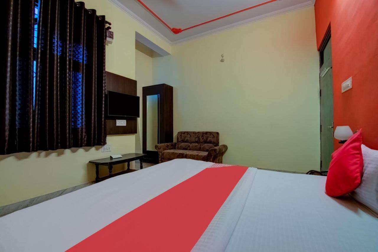 Oyo Hotel Malhotra Jaipur Luaran gambar
